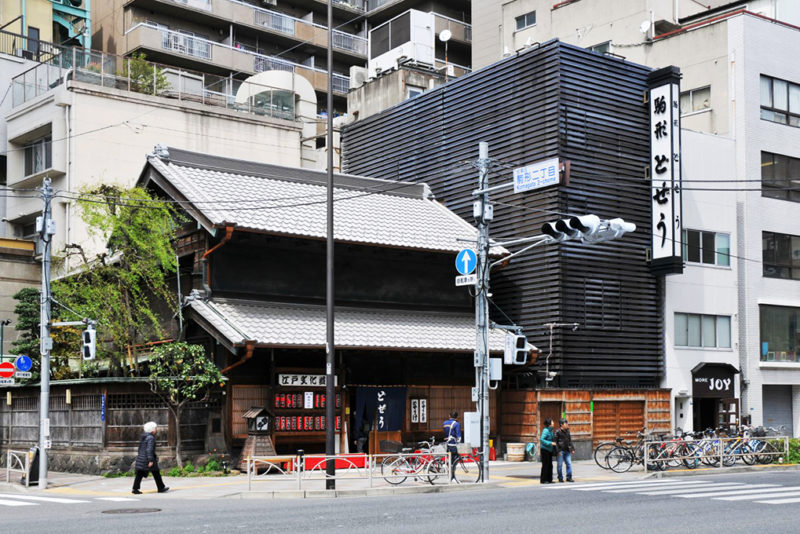 浅草、200年の歴史を持つ老舗どぜう料理店のリノベーション