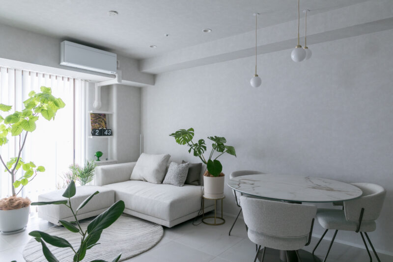 静寂と上質さを纏うホテルライクな洗練の住まい