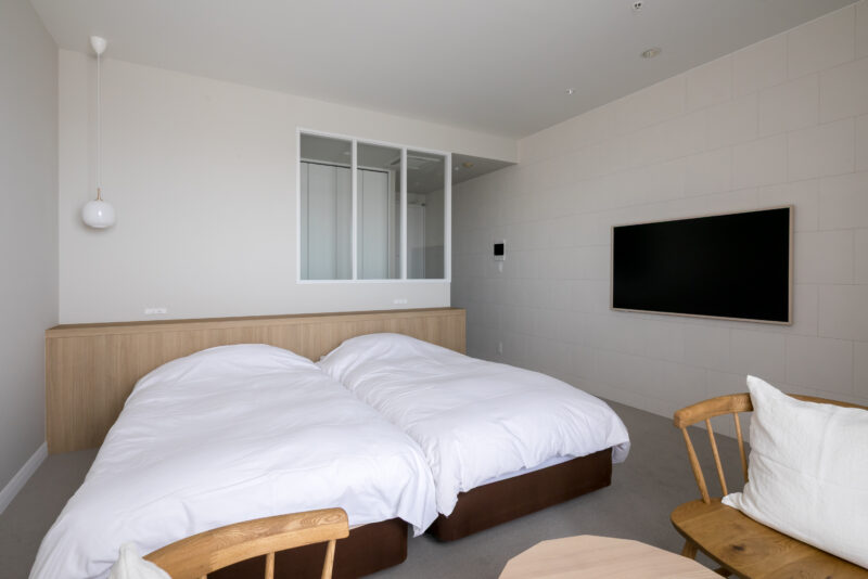 「Paris morning」 ── 朝のパリを切り取った、柔らかく洗練された小部屋 ──